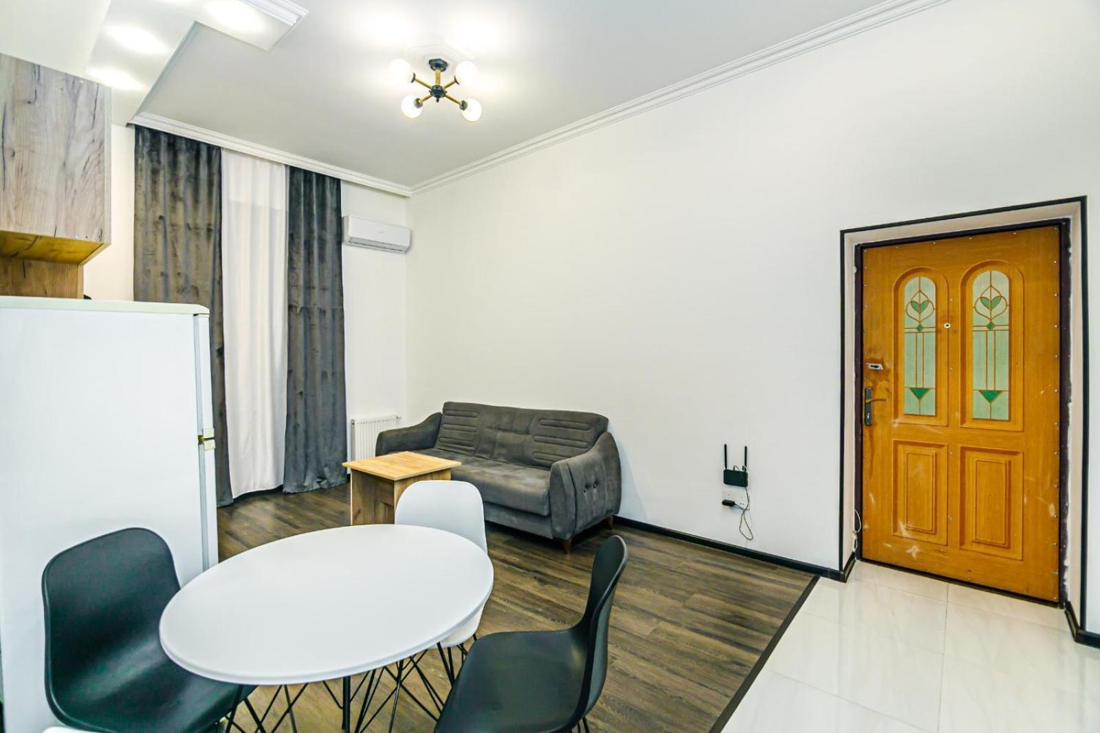 M Estate. 2 Room Home In Targovu Bakü Dış mekan fotoğraf